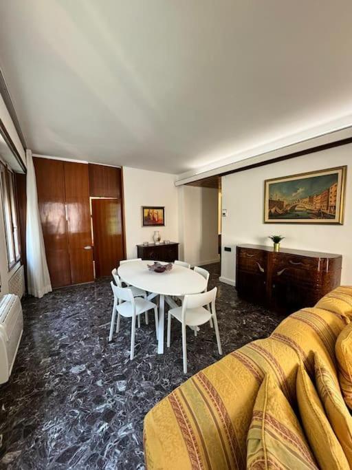 Madoneta Apartment Венеция Экстерьер фото